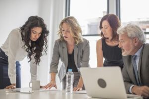 Cambio di azienda: quando si può ottenere un aumento di stipendio?